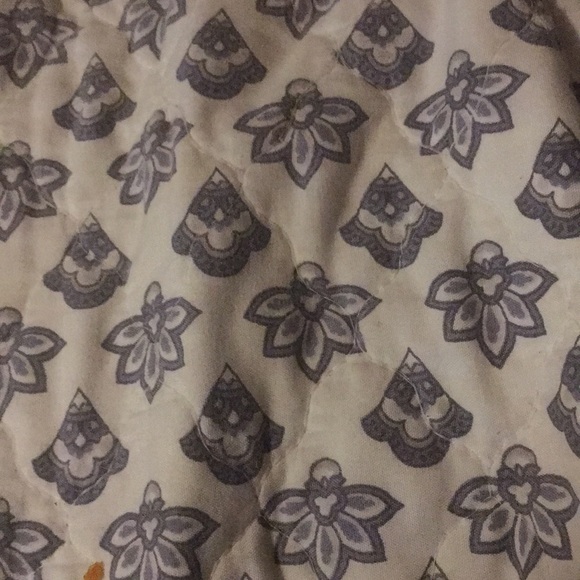 Meet your Posher, Laura - Picture 1 of 1